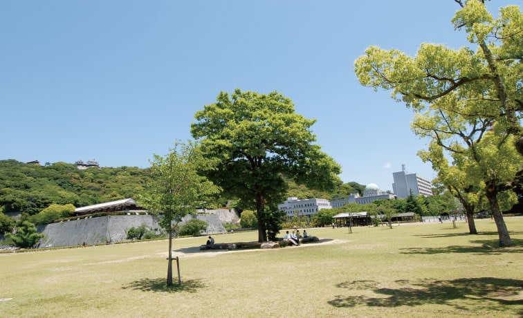 城山公園 徒歩2分／約110m