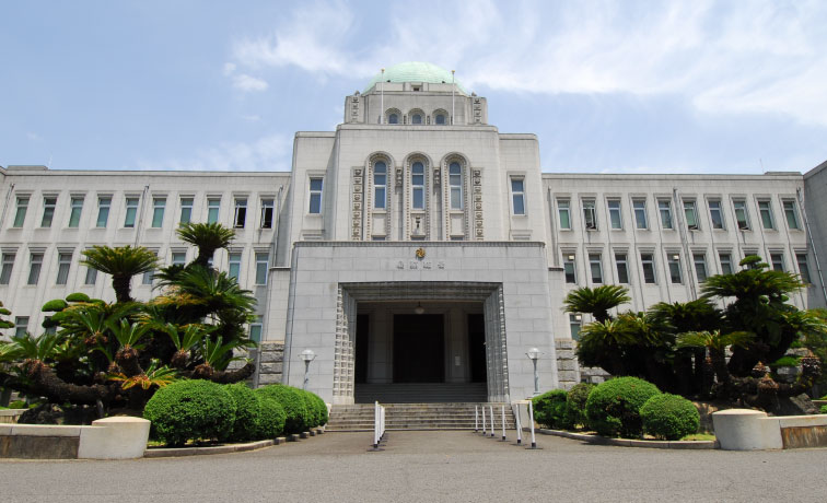 愛媛県庁 徒歩8分／約620m